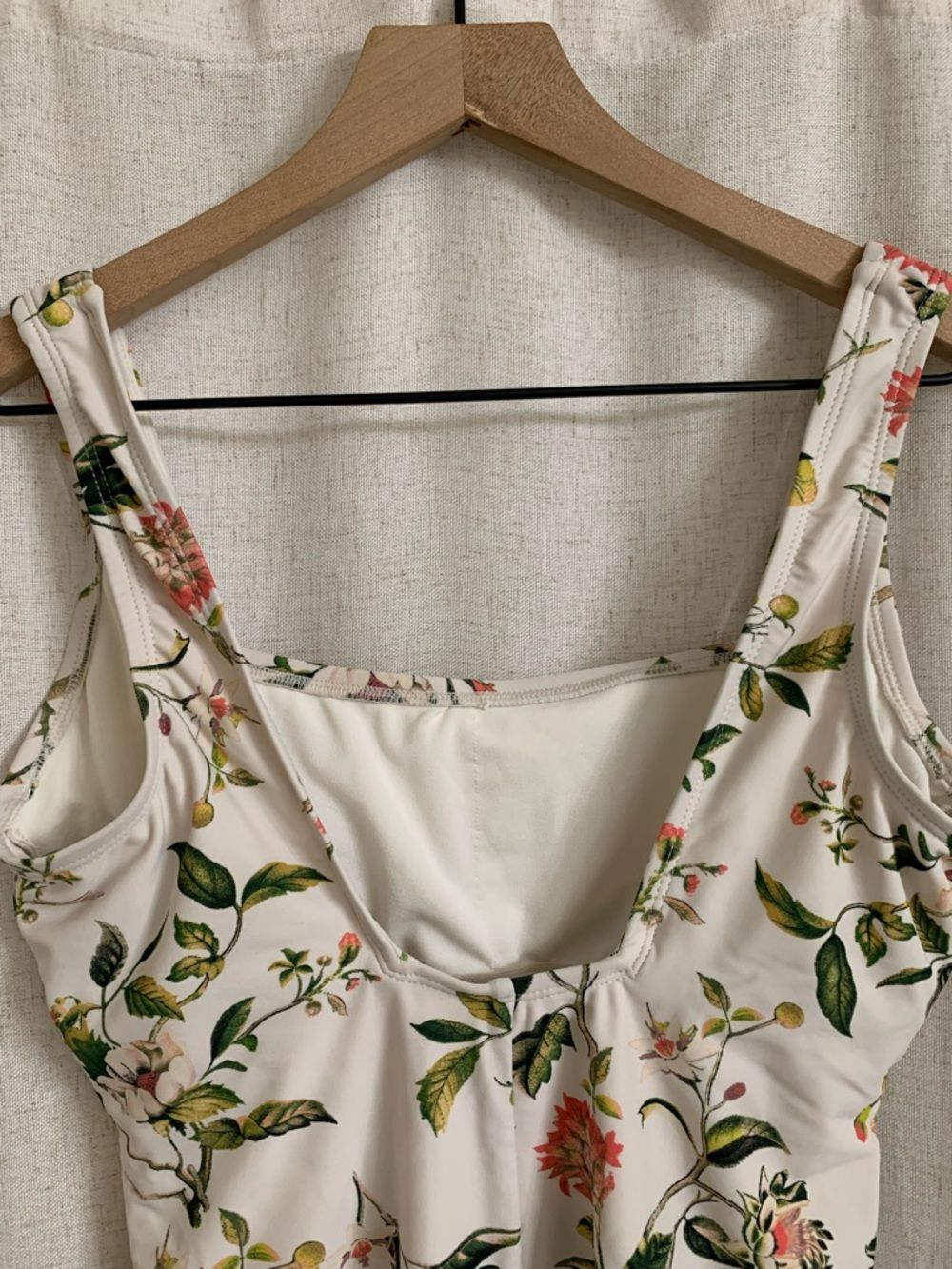 Shade and Shore Floral Ruched One-Piece Swimsuit in White Medium Tummy Control - Picture 7 of 10
